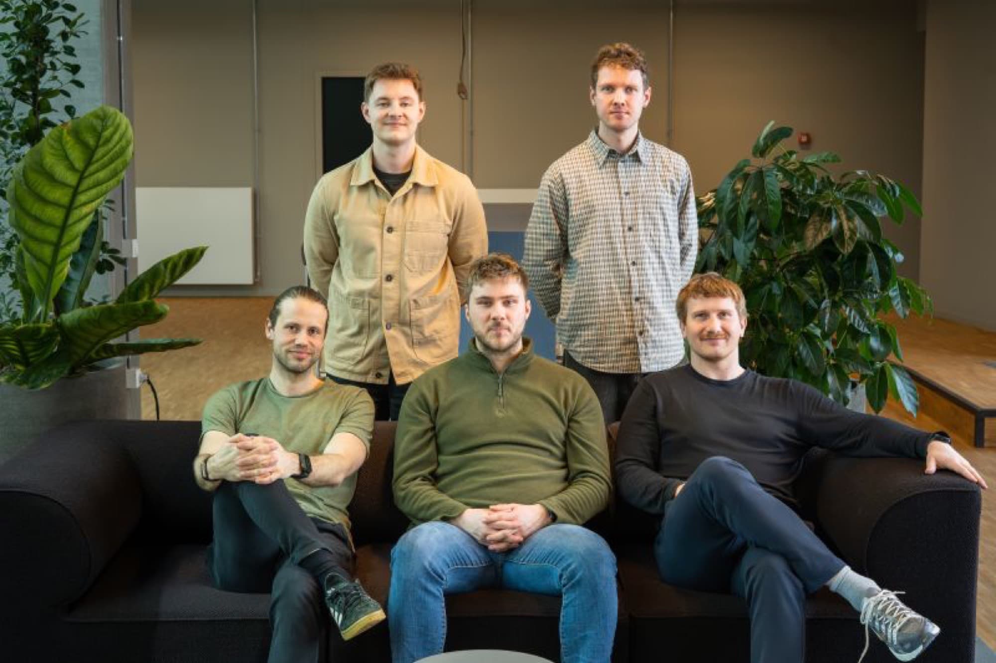 Produktteamet bag et års udvikling i Dinero